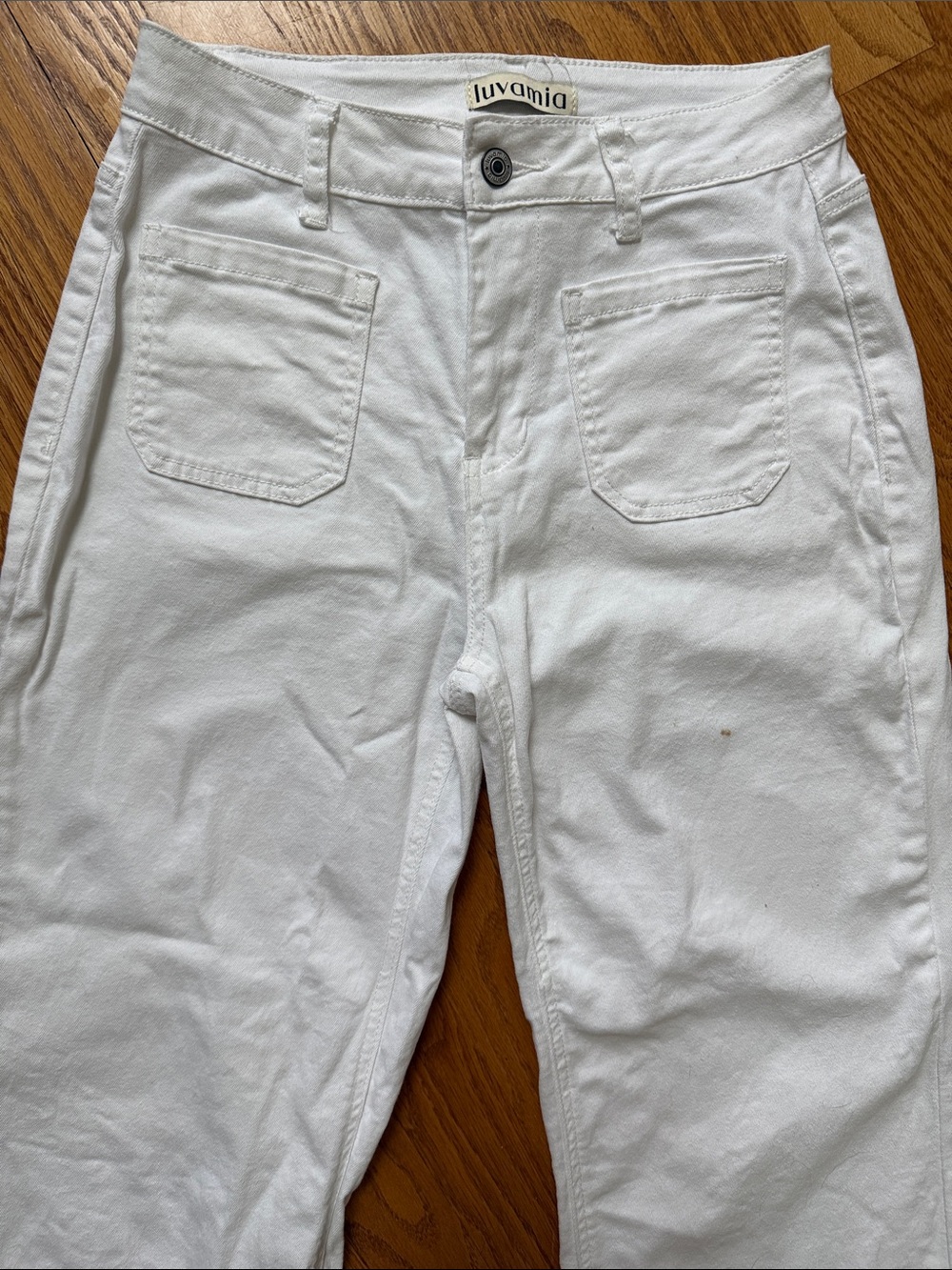FREE with Purchase Cropped White Jeans